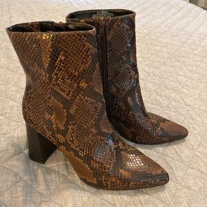 Express animal print boot